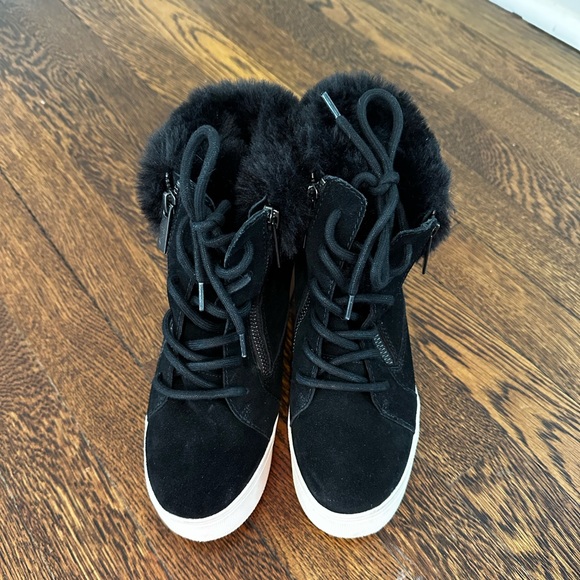 Black J/slides shoes - Picture 2 of 4